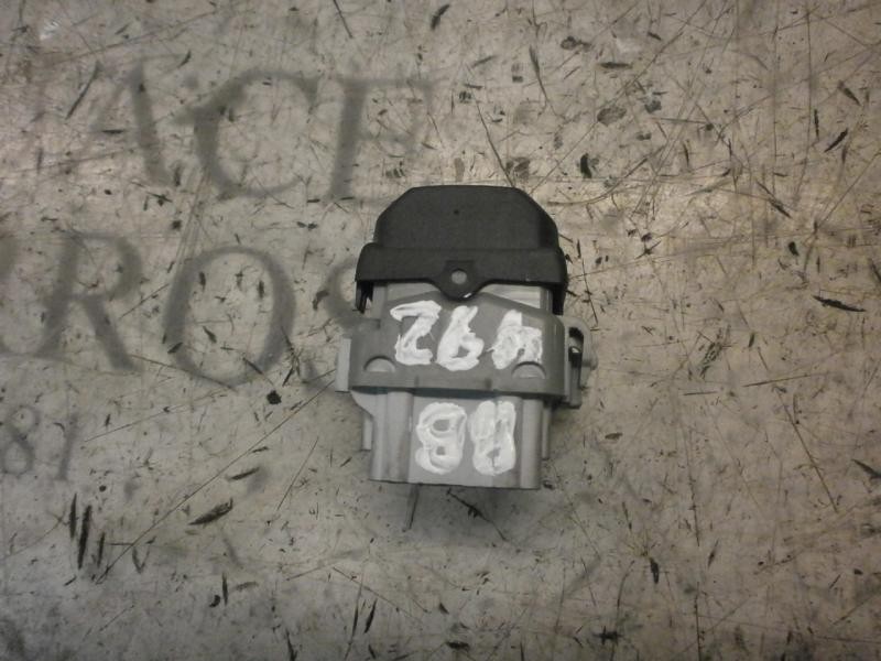 Recambio de mando elevalunas delantero derecho para renault megane ii berlina 5p confort dynamique referencia OEM IAM   