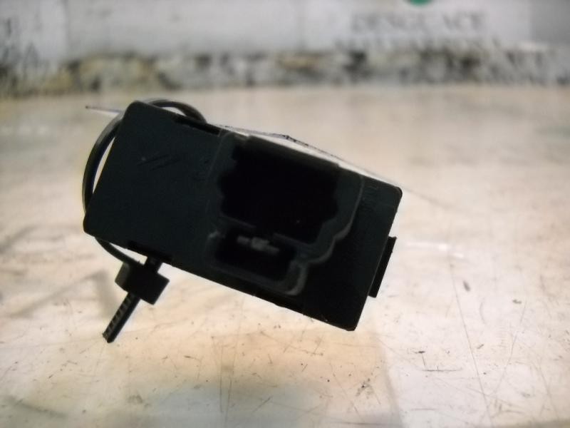 Recambio de mando elevalunas trasero derecho para peugeot 307 (s1) xr referencia OEM IAM   