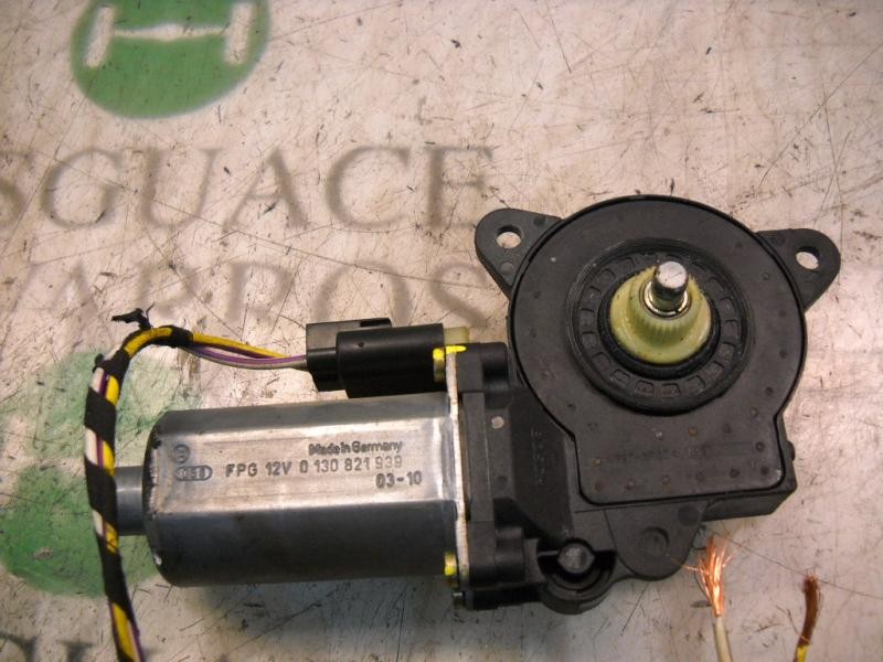 Recambio de motor elevalunas delantero derecho para ford fiesta (cbk) ghia referencia OEM IAM   