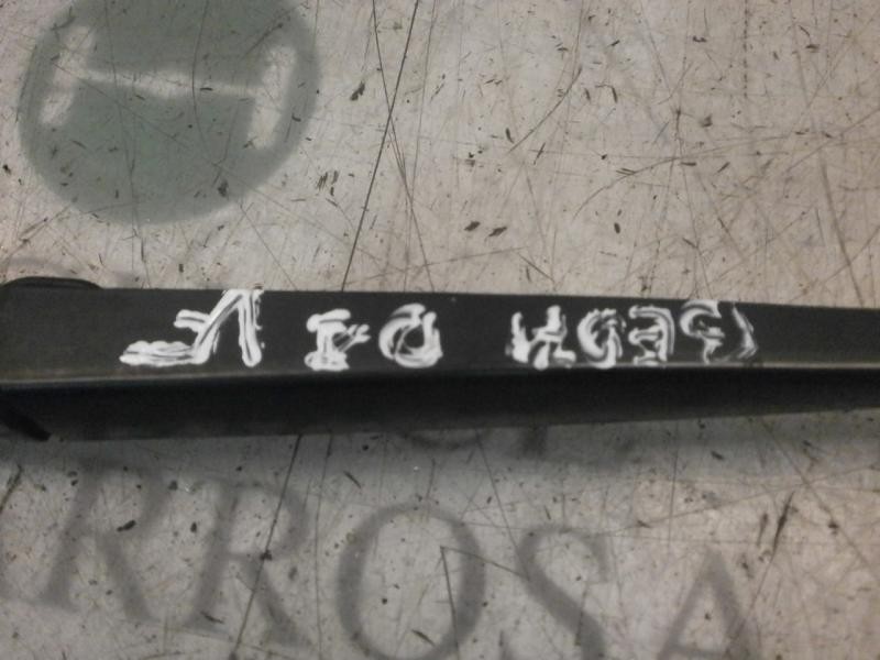 Recambio de brazo limpia delantero izquierdo para opel vectra c berlina comfort referencia OEM IAM   