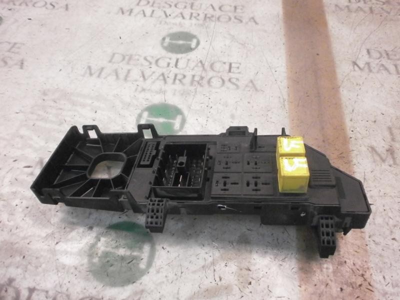 Recambio de caja reles / fusibles para opel vectra c berlina comfort referencia OEM IAM   