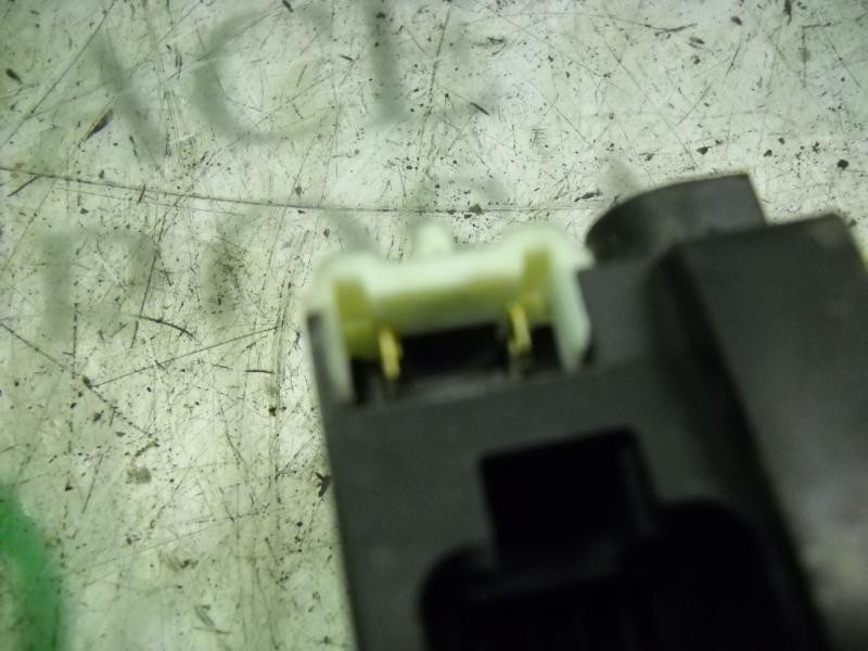 Recambio de cerradura puerta delantera derecha para renault clio ii fase ii (b/cb0) authentique referencia OEM IAM   