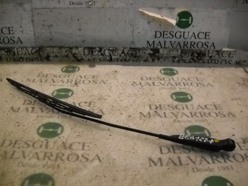 Recambio de brazo limpia delantero derecho para renault clio ii fase ii (b/cb0) authentique referencia OEM IAM   