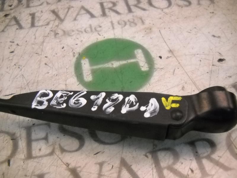 Recambio de brazo limpia delantero derecho para renault clio ii fase ii (b/cb0) authentique referencia OEM IAM   