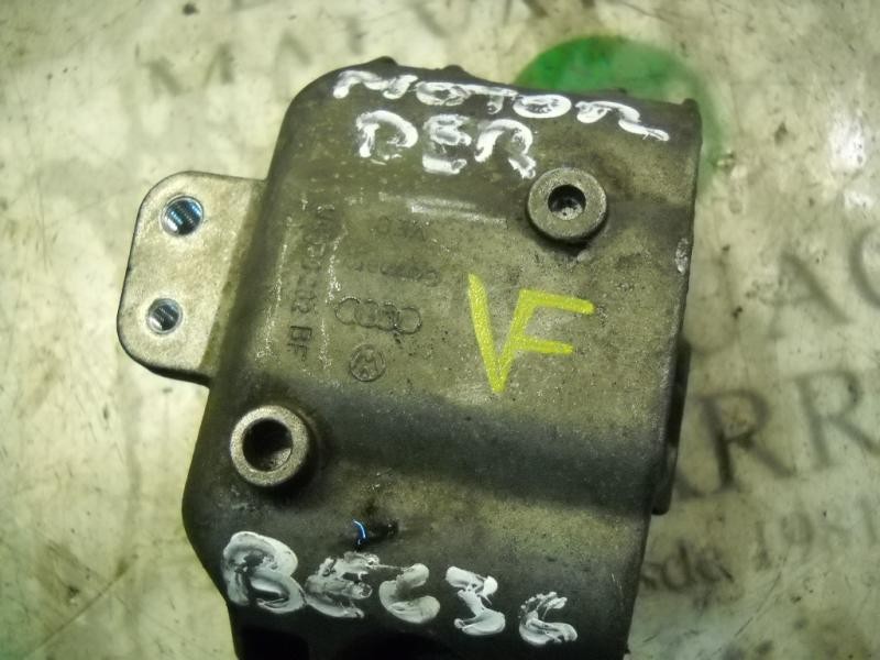 Recambio de soporte motor derecho para volkswagen golf iv berlina (1j1) highline referencia OEM IAM   