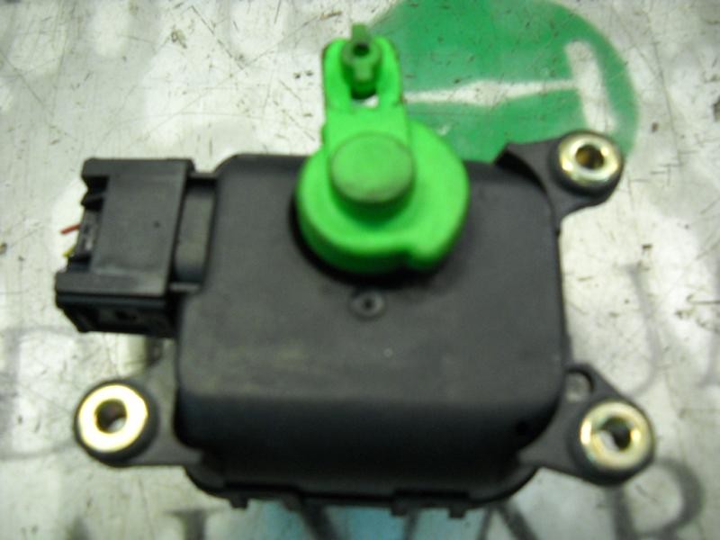 Recambio de motor apertura trampillas climatizador para volkswagen golf iv berlina (1j1) highline referencia OEM IAM   