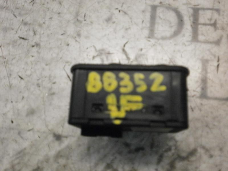 Recambio de mando elevalunas delantero izquierdo para opel combo (corsa c) familiar referencia OEM IAM   