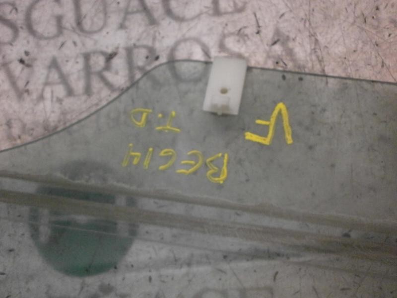 Recambio de cristal puerta trasero derecho para hyundai accent (mc) gl crdi referencia OEM IAM 834211E011  