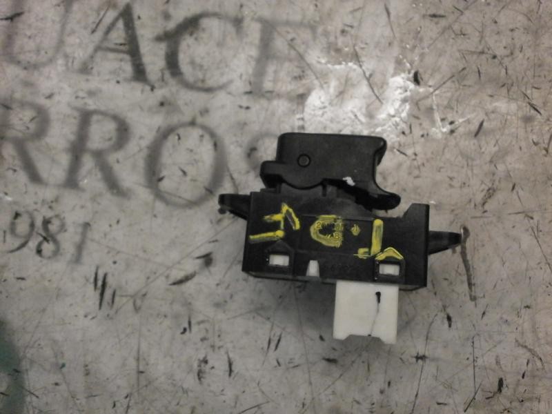 Recambio de mando elevalunas trasero derecho para hyundai accent (mc) gl crdi referencia OEM IAM 935801E000 202005491 202005491