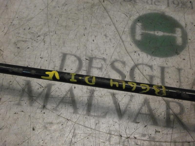 Recambio de tirante delantero izquierdo para hyundai accent (mc) gl crdi referencia OEM IAM 548301E000  