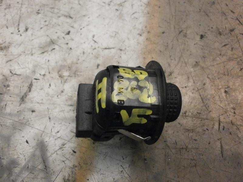 Recambio de mando retrovisor para ford fiesta (cbk) ghia referencia OEM IAM   