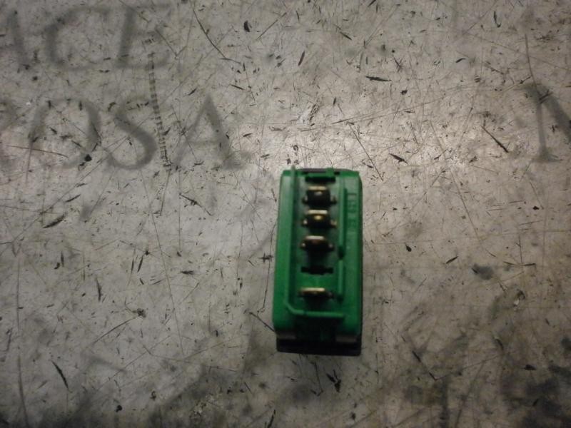 Recambio de mando elevalunas delantero derecho para peugeot 107 urban referencia OEM IAM   