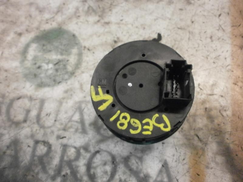 Recambio de mando luces para opel corsa d 1.3 16v cdti referencia OEM IAM   