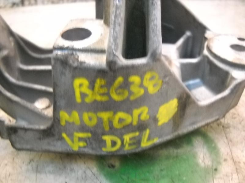 Recambio de soporte motor delantero para renault clio ii fase ii (b/cb0) campus referencia OEM IAM   