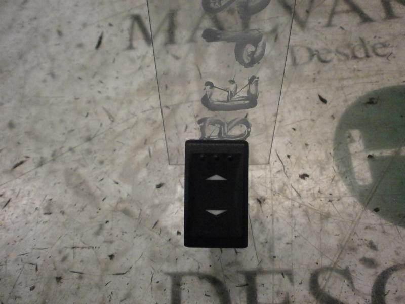 Recambio de mando elevalunas trasero derecho para ford mondeo berlina (ge) ghia referencia OEM IAM   