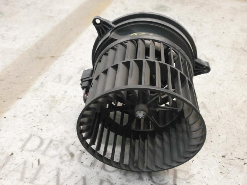 Recambio de motor calefaccion para ford fiesta (cbk) ghia referencia OEM IAM   