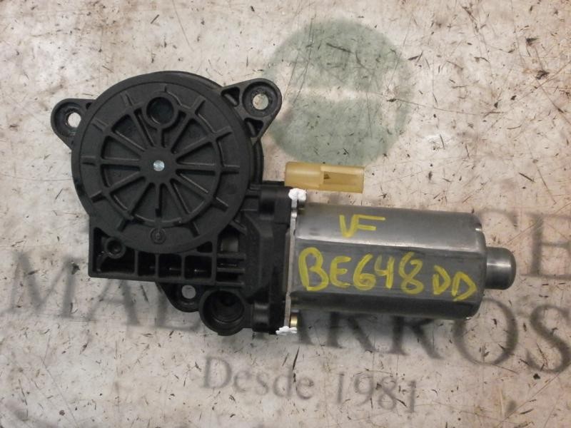 Recambio de motor elevalunas delantero derecho para ford fiesta (cbk) ghia referencia OEM IAM   
