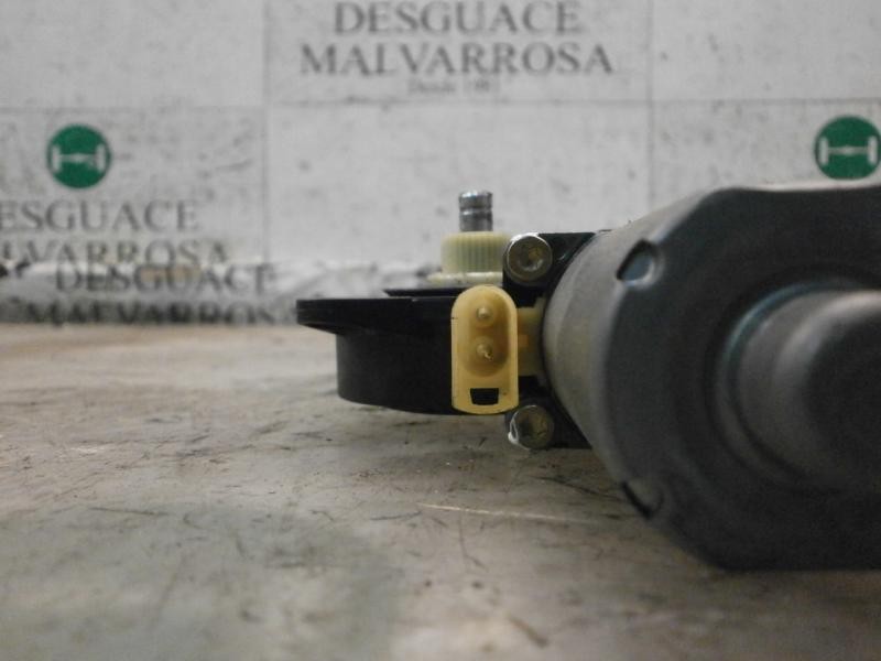 Recambio de motor elevalunas delantero derecho para ford fiesta (cbk) ghia referencia OEM IAM   