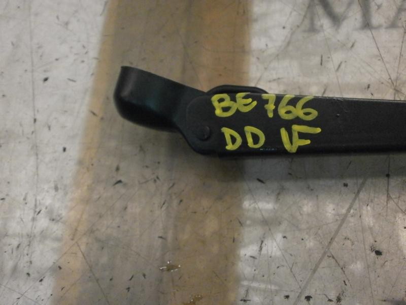 Recambio de brazo limpia delantero derecho para renault clio ii fase ii (b/cb0) dynamique referencia OEM IAM   