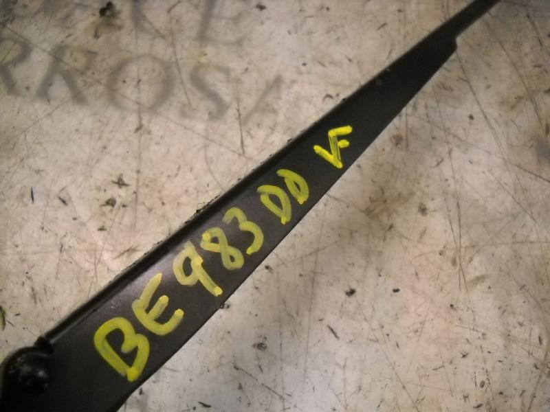 Recambio de brazo limpia delantero derecho para seat leon (1m1) stella referencia OEM IAM   