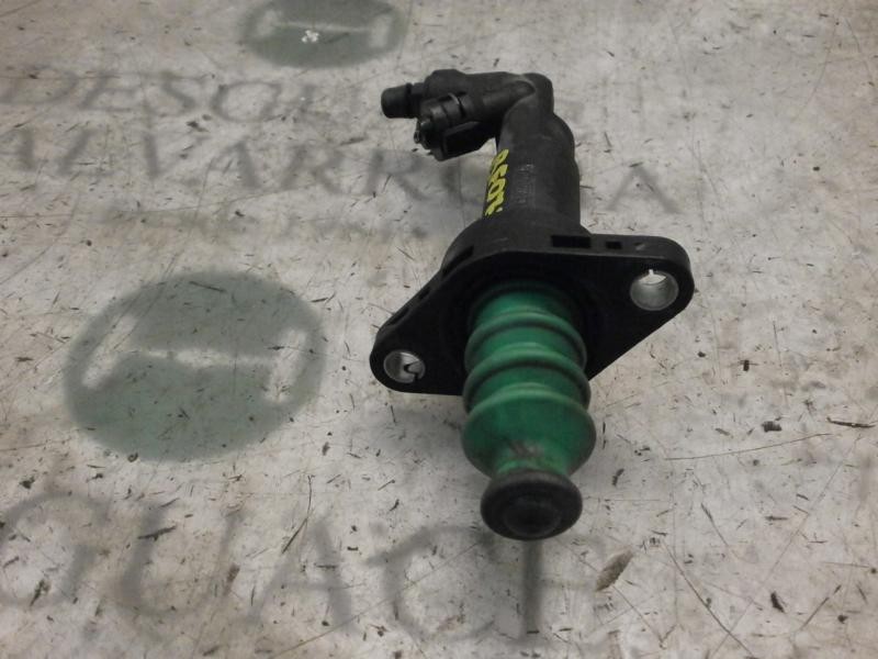Recambio de bombin embrague para seat leon (1m1) signo referencia OEM IAM   