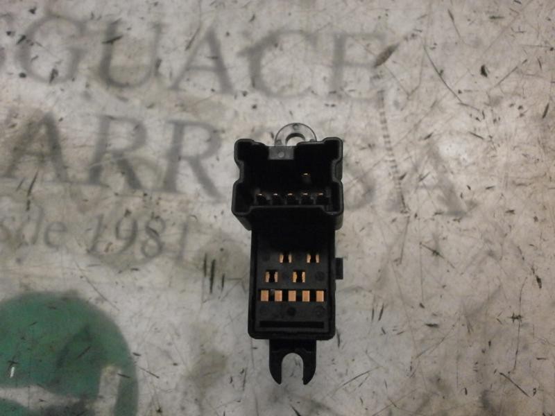 Recambio de mando elevalunas trasero izquierdo para nissan note (e11e) visia referencia OEM IAM   