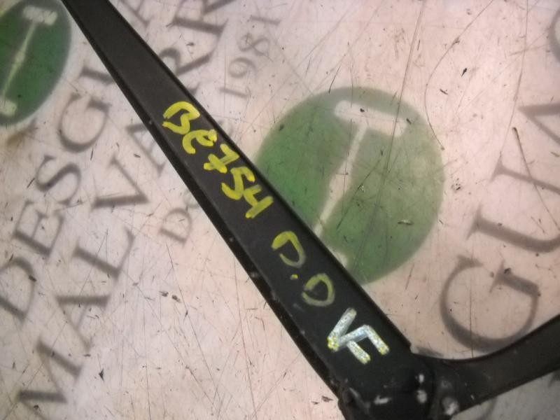 Recambio de brazo limpia delantero derecho para volkswagen polo (9n3) edition referencia OEM IAM   