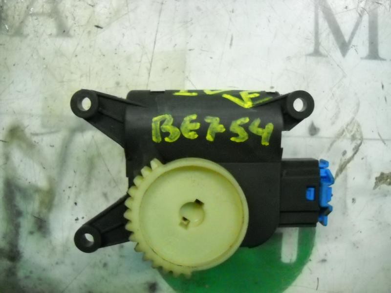 Recambio de motor apertura trampillas climatizador para volkswagen polo (9n3) edition referencia OEM IAM   