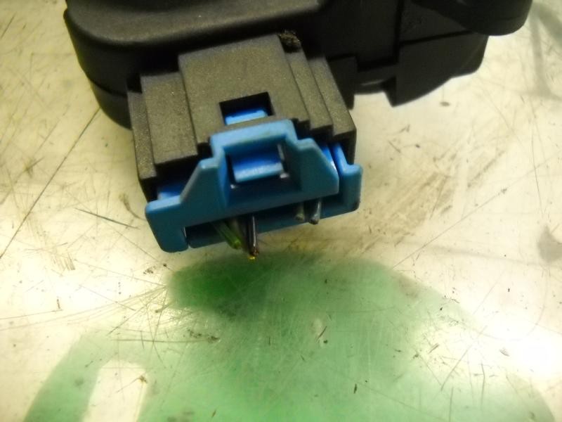 Recambio de motor apertura trampillas climatizador para volkswagen polo (9n3) edition referencia OEM IAM   