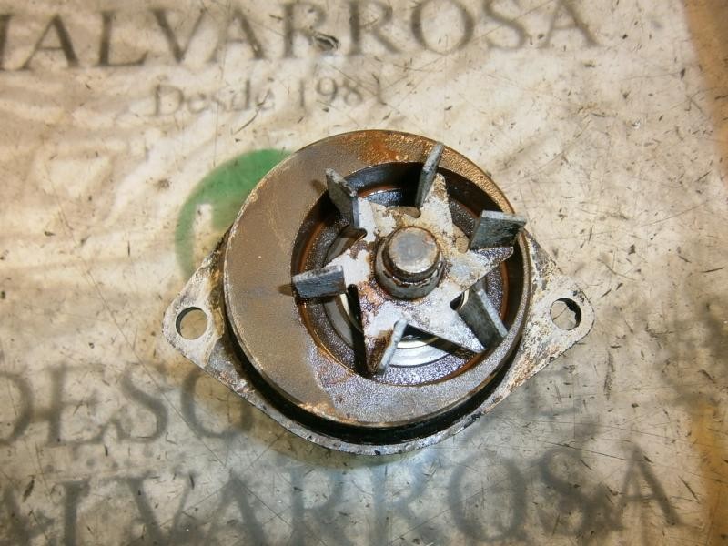 Recambio de bomba agua para citroën saxo 1.5 diesel referencia OEM IAM   