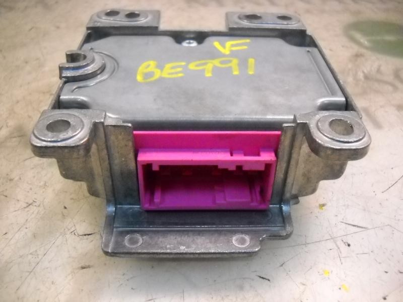Recambio de centralita airbag para opel omega b gl berlina referencia OEM IAM   