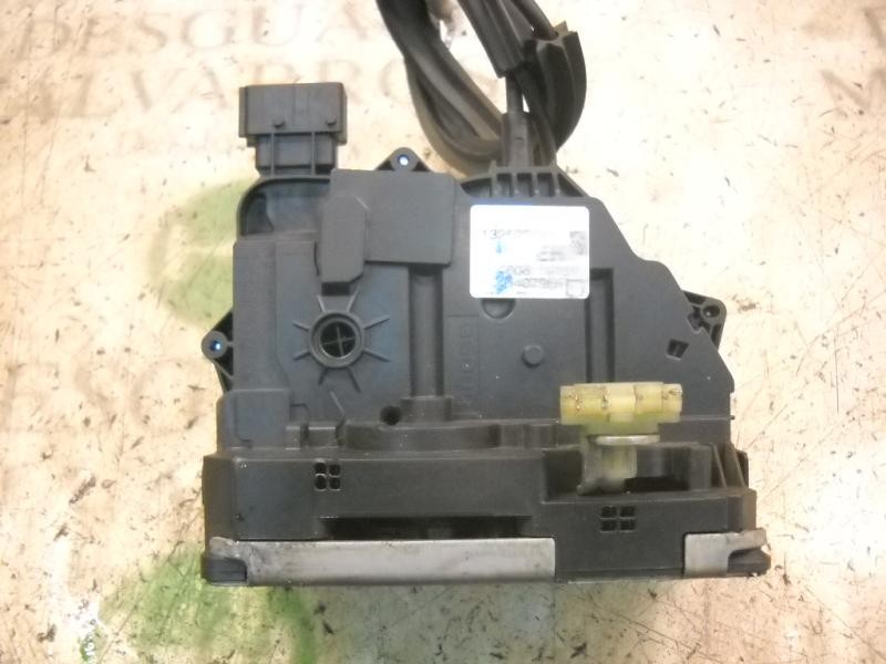 Recambio de cerradura puerta delantera derecha para opel corsa d cosmo referencia OEM IAM   