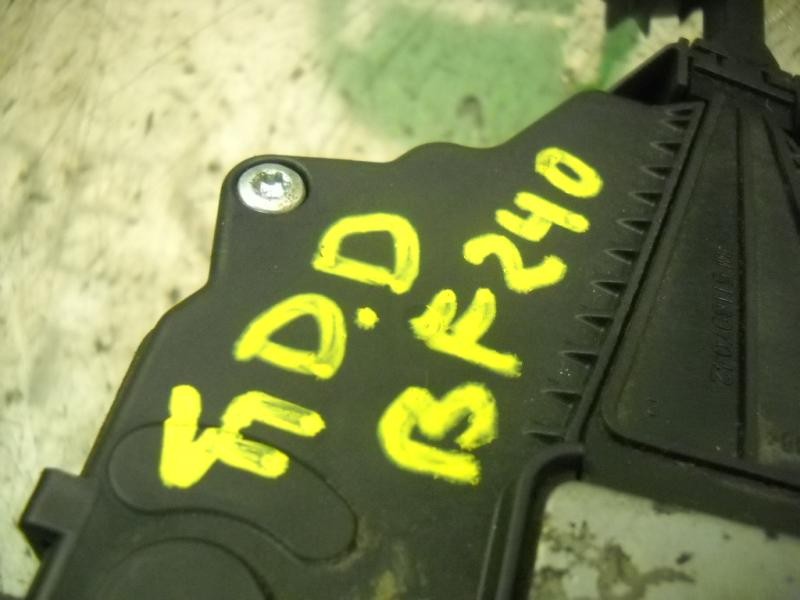 Recambio de cerradura puerta delantera derecha para opel corsa d cosmo referencia OEM IAM   