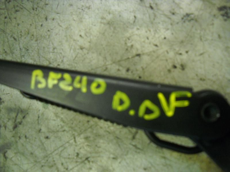 Recambio de brazo limpia delantero derecho para opel corsa d cosmo referencia OEM IAM   