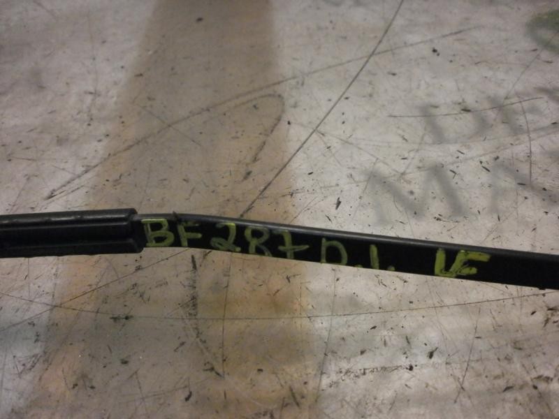 Recambio de brazo limpia delantero izquierdo para opel combo (corsa c) familiar referencia OEM IAM   