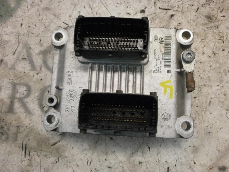 Recambio de centralita motor uce para opel corsa c cosmo referencia OEM IAM   