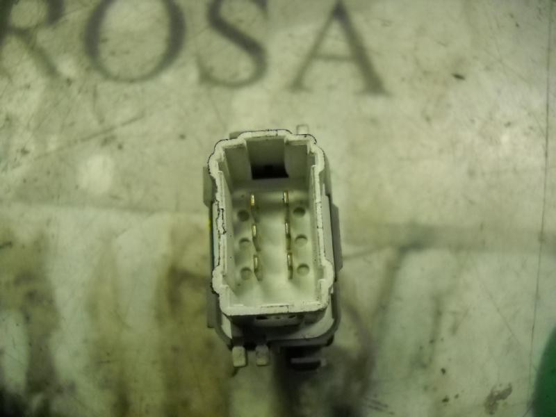 Recambio de mando elevalunas trasero derecho para renault vel satis (bj0) privilege referencia OEM IAM 8200114209 28082 28082