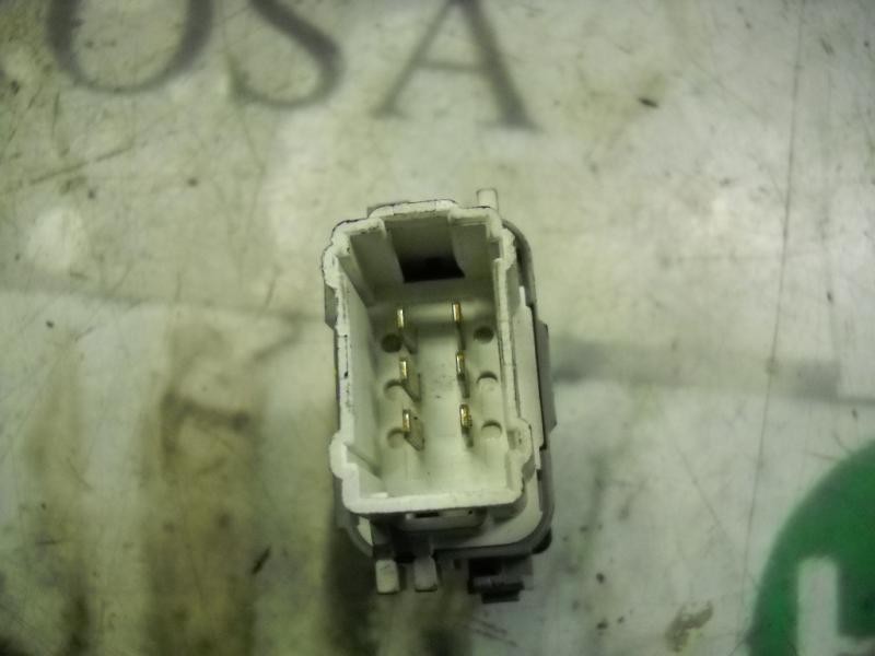 Recambio de mando elevalunas trasero izquierdo para renault vel satis (bj0) privilege referencia OEM IAM 8200114209 28082 28082