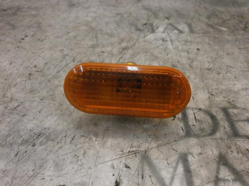 Recambio de piloto lateral izquierdo para ford fiesta (cbk) ghia referencia OEM IAM   