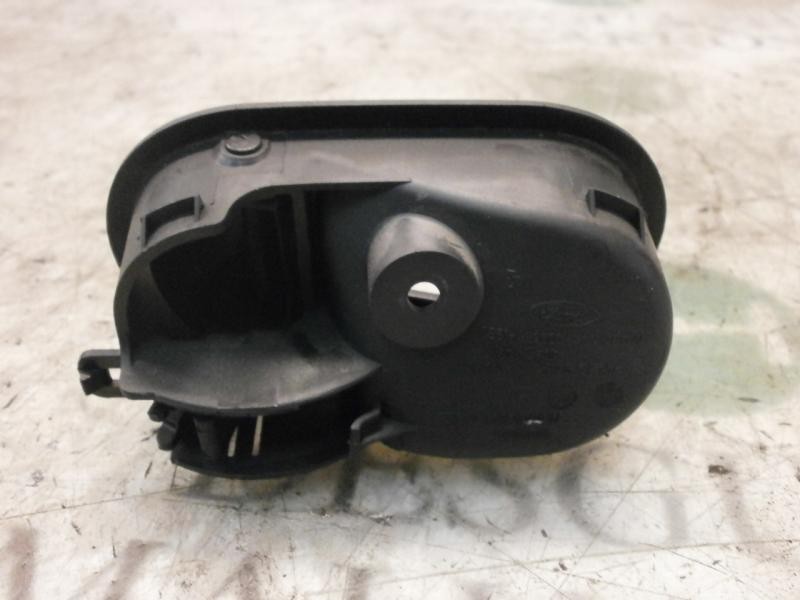 Recambio de maneta interior delantera derecha para ford fiesta (cbk) ghia referencia OEM IAM   