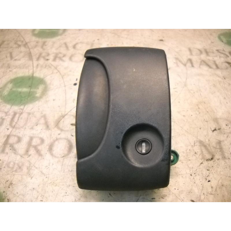 Recambio de maneta exterior lateral derecha para renault kangoo (f/kc0) rapid referencia OEM IAM   