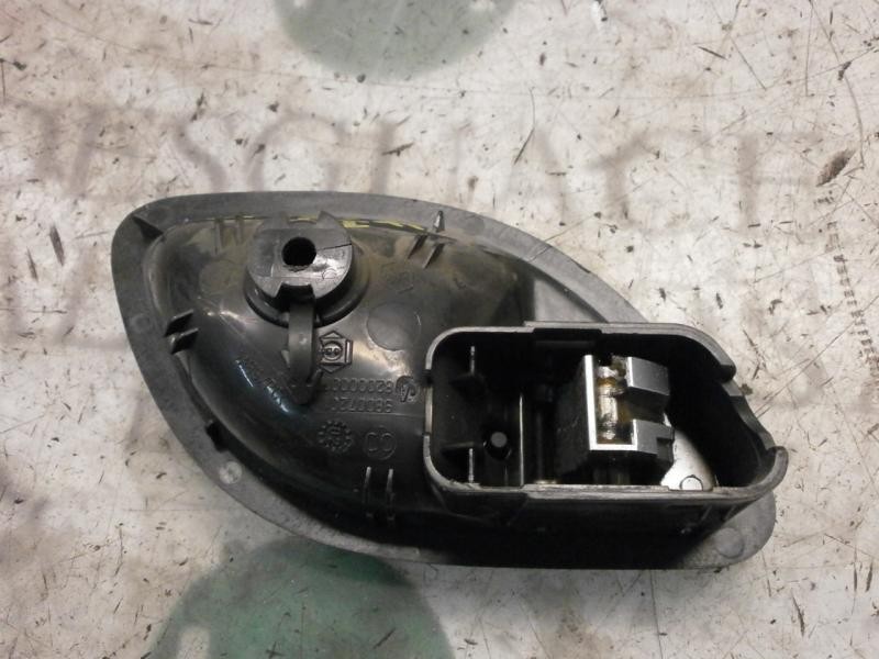 Recambio de maneta interior delantera izquierda para renault espace iv (jk0) privilege referencia OEM IAM 8200000723  
