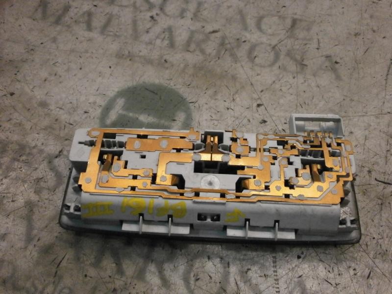 Recambio de piloto interior para renault espace iv (jk0) privilege referencia OEM IAM 8200003037  