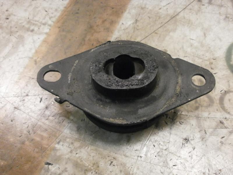 Recambio de soporte cambio para renault laguna ii grandtour (kg0) expression referencia OEM IAM   