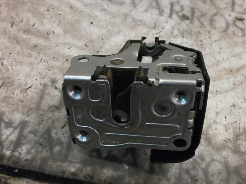 Recambio de cerradura puerta delantera derecha para renault clio ii fase ii (b/cb0) campus referencia OEM IAM   