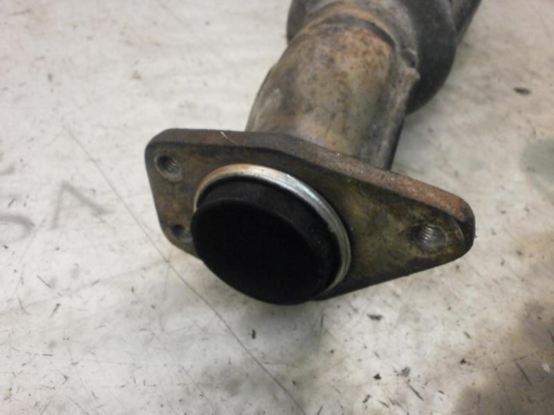 Recambio de salida colector para nissan primera berlina (p12) visia referencia OEM IAM 20010AV200  