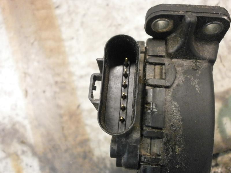 Recambio de potenciometro pedal para ford fiesta (cbk) ambiente referencia OEM IAM   