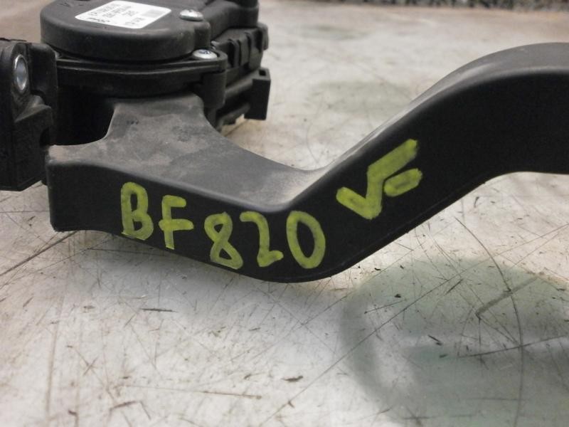 Recambio de potenciometro pedal para ford fiesta (cbk) ghia referencia OEM IAM   