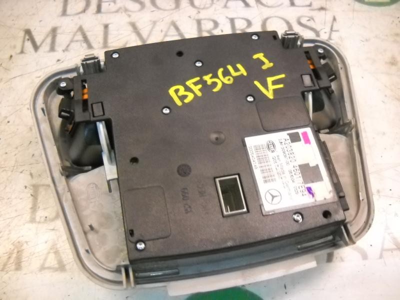 Recambio de piloto interior para mercedes-benz clase c (w203) berlina 270 cdi (203.016) referencia OEM IAM   