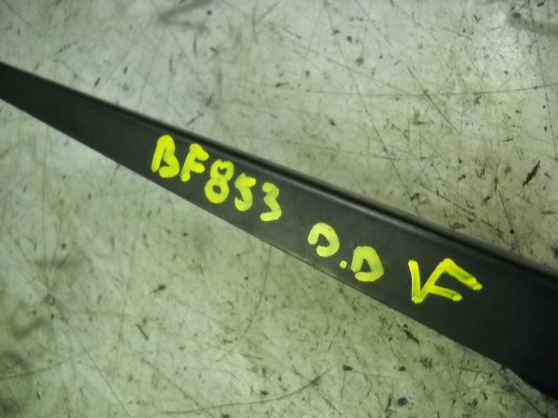 Recambio de brazo limpia delantero derecho para ford fiesta (cbk) ghia referencia OEM IAM   